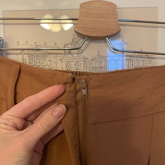 Vero Moda Kaylee High Rise Pleat Front Shorts - Picture 9 of 12